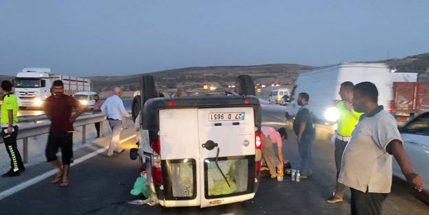 Kontrolden çıkan kamyonet takla attı: 6 yaralı