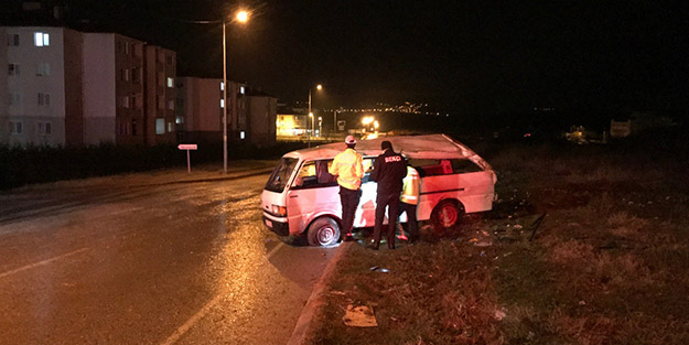 Kontrolden çıkan minibüs dehşet saçtı! Ölü ve yaralılar var