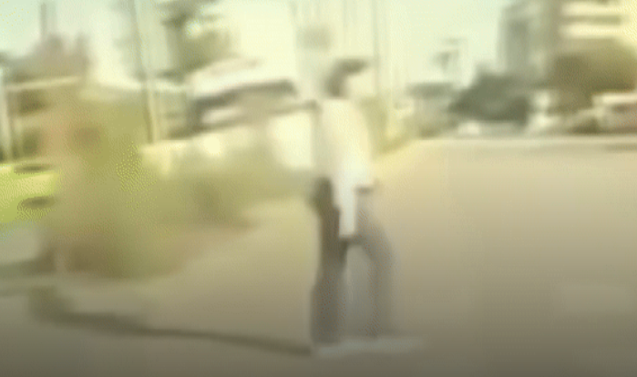 Kontrolden çıkan minibüs refüje çıktı: Genç kız ölümden döndü!