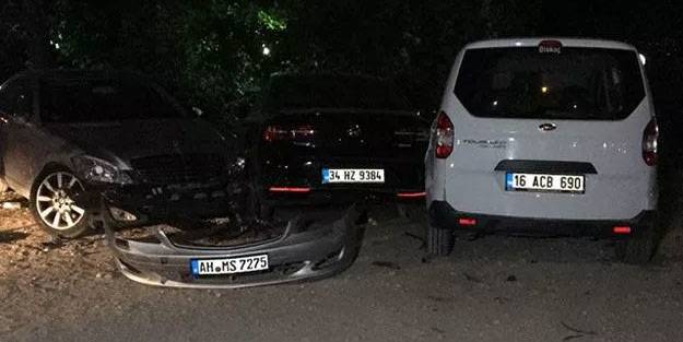 Kontrolden çıkan minibüs yayaların arasına daldı