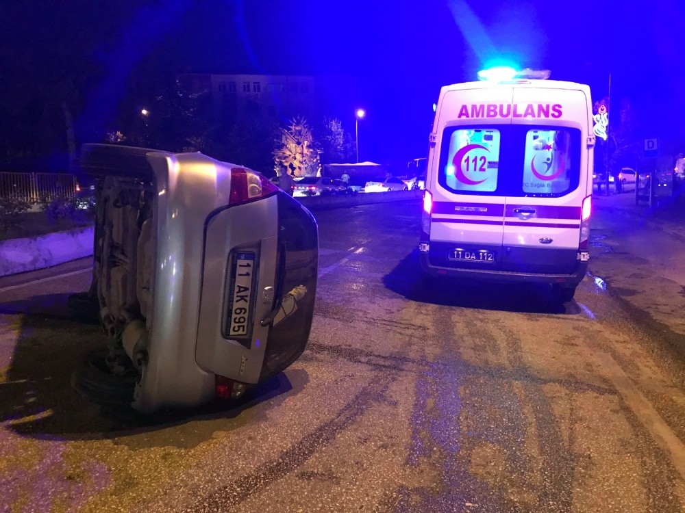 Kontrolden çıkan otomobil devrildi: 2 yaralı 
