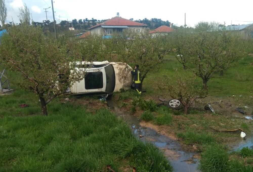 Kontrolden çıkan otomobil elma bahçesine takla attı: 1 yaralı 