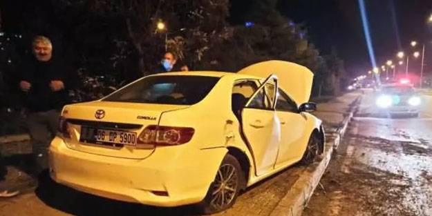Kontrolden çıkan otomobil kaldırıma çıktı: 5 yaralı