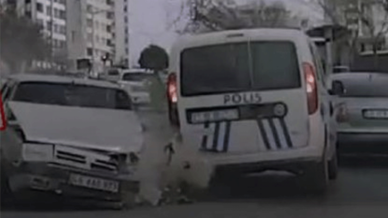 Kontrolden çıkan otomobil ortalığı savaş alanına çevirdi!