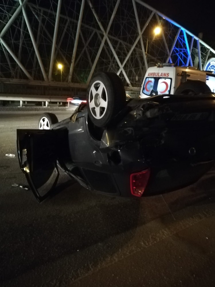 Kontrolden çıkan otomobil takla attı: 2 yaralı 