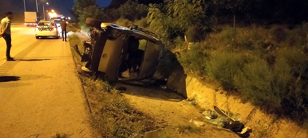 Kontrolden çıkan otomobil takla attı: 5 yaralı 
