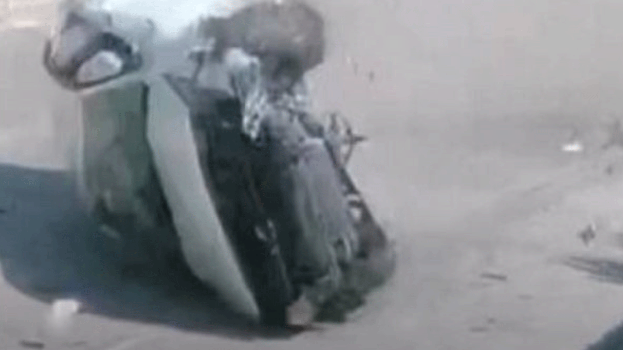 Kontrolden çıkan otomobil takla attı!