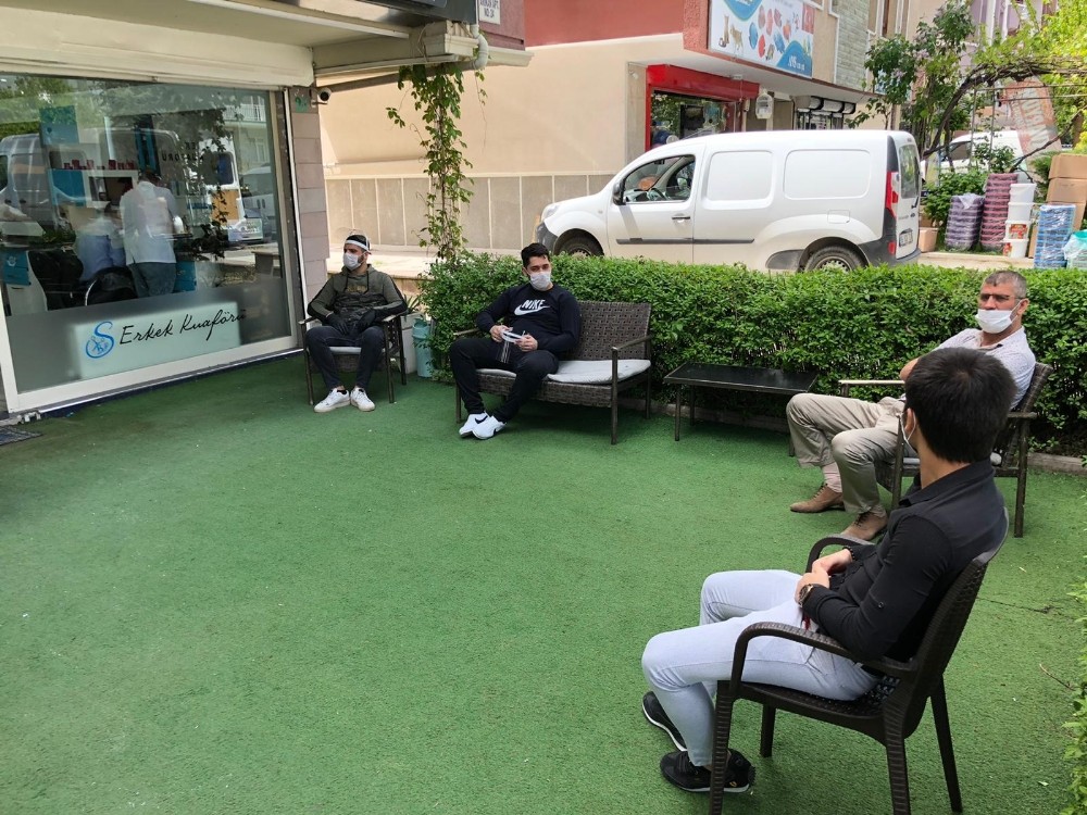 ‘Kontrollü Hayat’ın ilk gününde kuaför ve berber esnafı kepenk açtı 