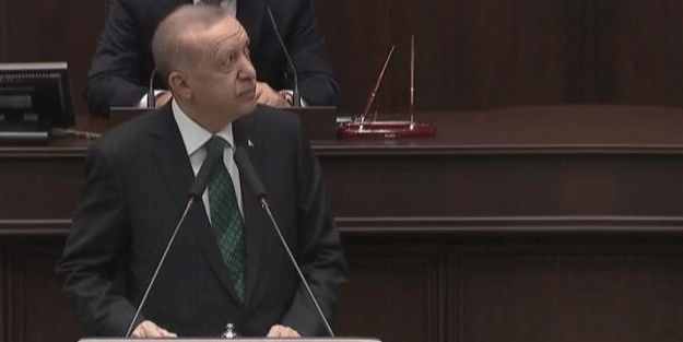 Konuşmasına kısa bir ara veren Erdoğan görevliyi uyardı