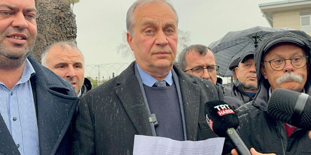 Konuştukça daha da batıyor! "Öcalan hain değildi" diyen CHP’liden yeni pişkinlik!