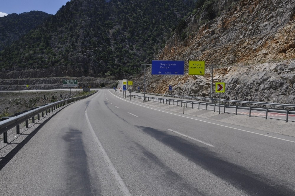 Konya-Antalya karayolunda sessizlik hakim 