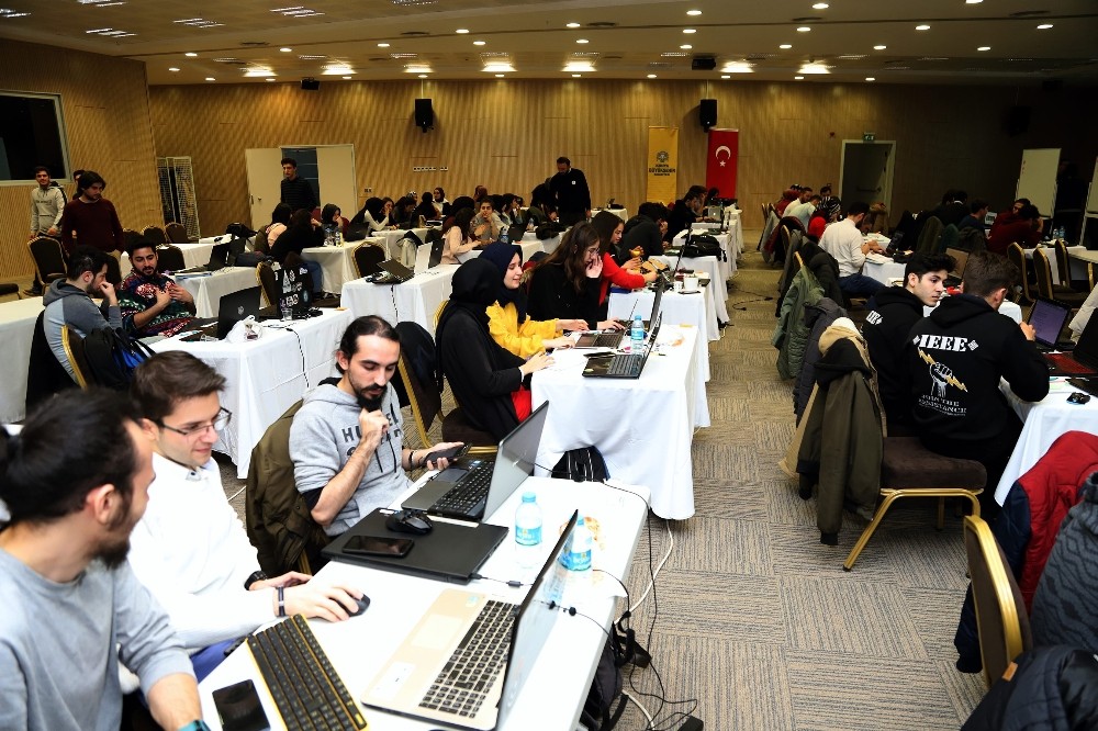 Konya Bilim Merkezinde ‘Akıllı Şehir Hackathon’ etkinliği yapıldı 