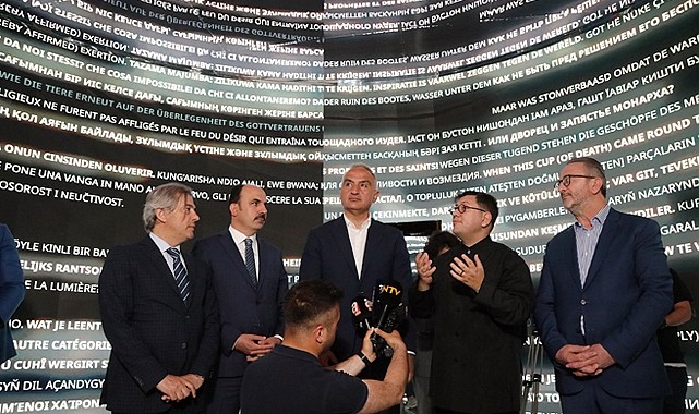 Konya Büyükşehir Yürütücülüğünde Refik Anadol “Rumi Dreams” Projesi ile AKM’de