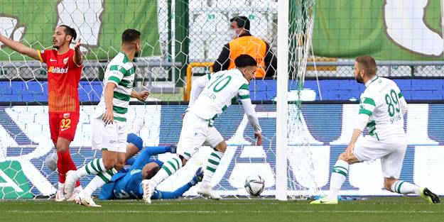 Konya, ilk yarıda işi bitirdi