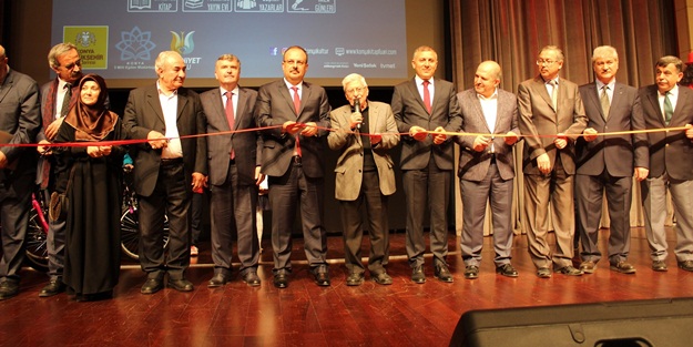 ‘Konya Kitap Günleri’ kapılarını halka açtı