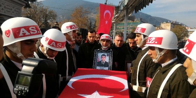 Konya şehidini 5 bin kişi uğurladı