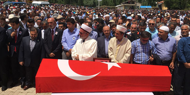 Konya şehidini 5 bin kişiyle uğurladı!