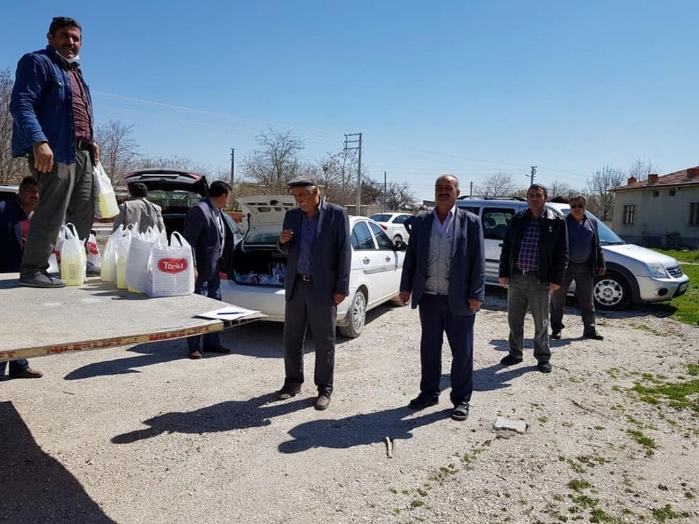 Konya Şeker üreticilere koruyucu sağlık seti dağıttı 