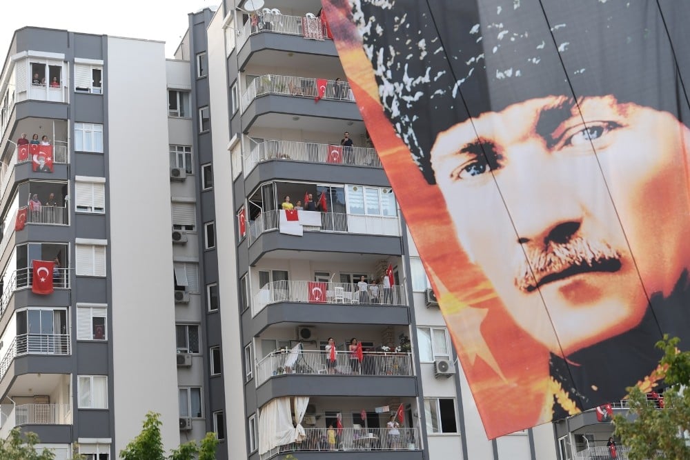 Konyaaltı, 19.19’da İstiklal Marşı ile yankılandı 