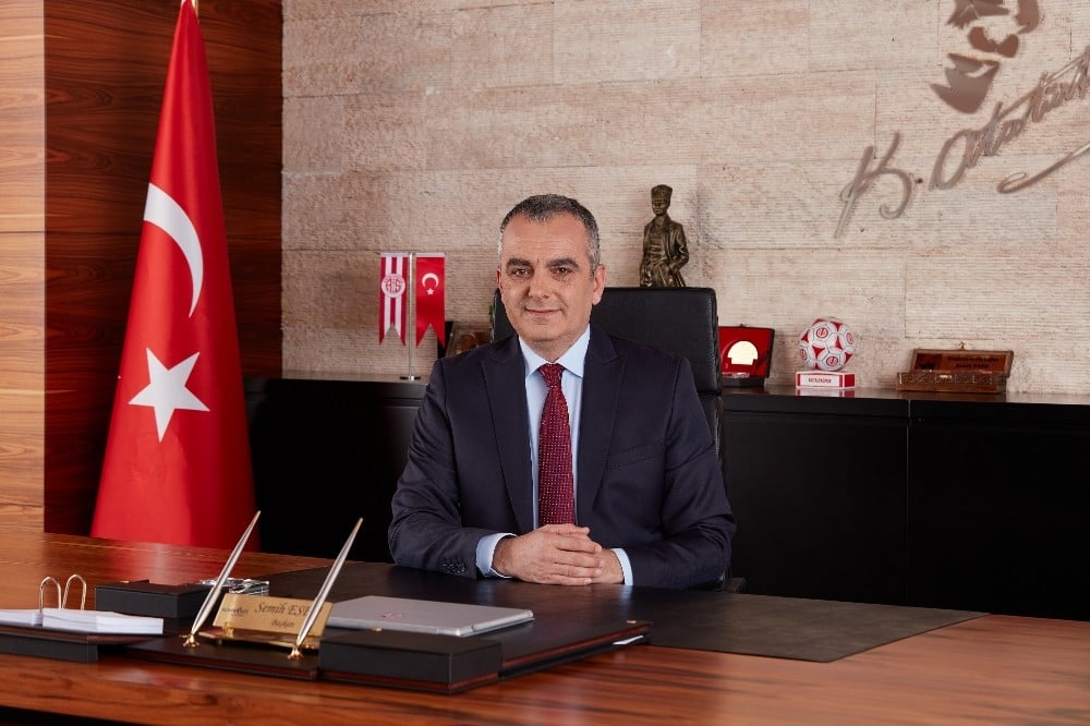 Konyaaltı Belediyesinden pazarlara sokağa çıkma yasağı düzenlemesi 