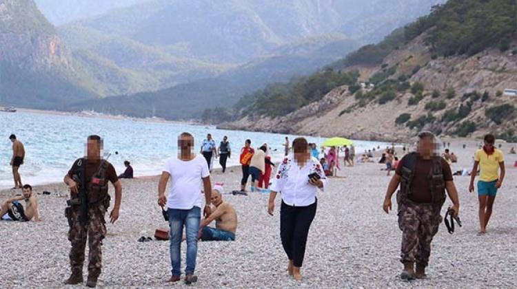 Konyaaltı plajına özel harekatçılardan operasyon