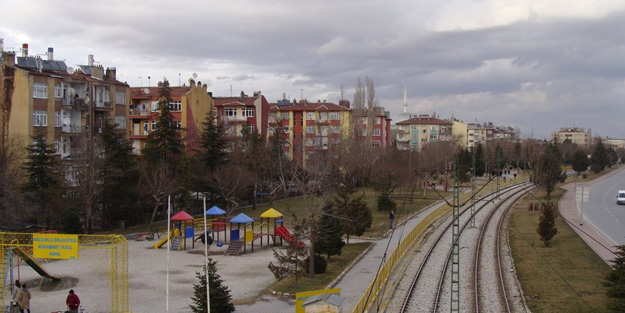 Konya'da 2 bina yıkılma tehlikesine nedeniyle boşaltıldı