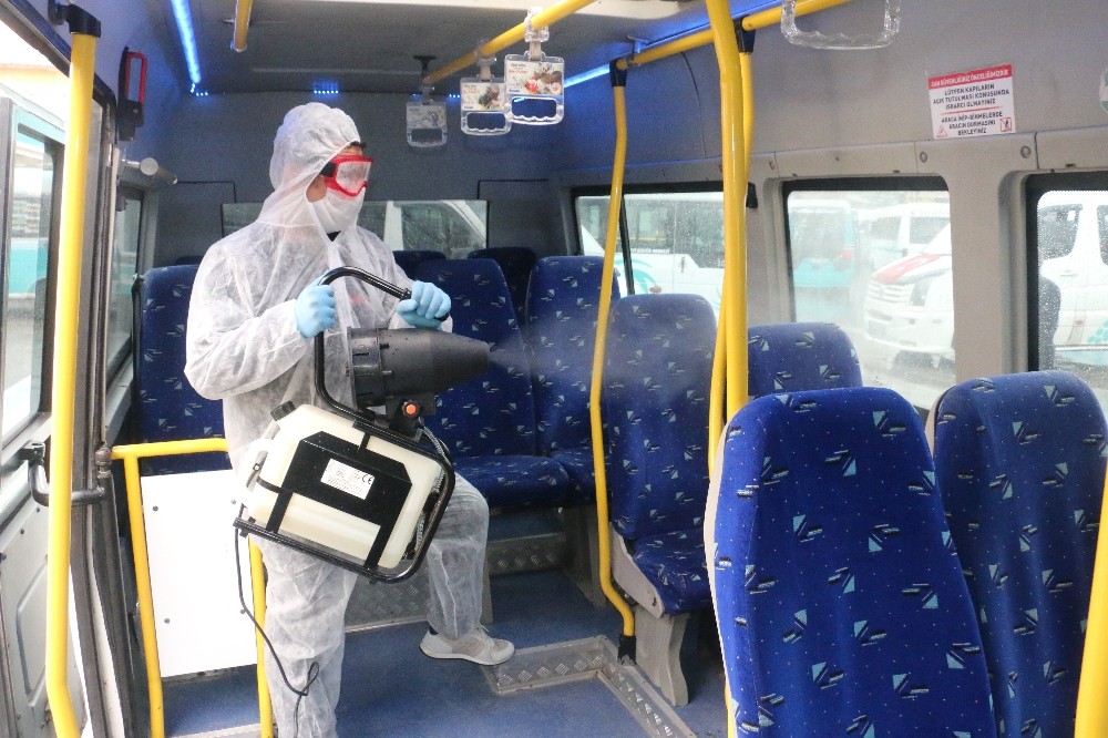 Konya’da 530 minibüs dezenfekte edildi 