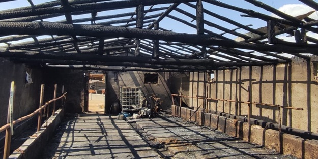 Konya'da ahır yangını: Çok sayıda hayvan telef oldu