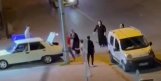 Konya'da anne ve kızını sokak ortasında vurdular!