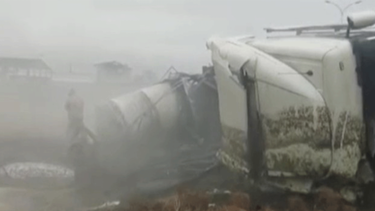 Konya'da korkunç ölüm! Asit tankeri devrildi: 1 ölü!