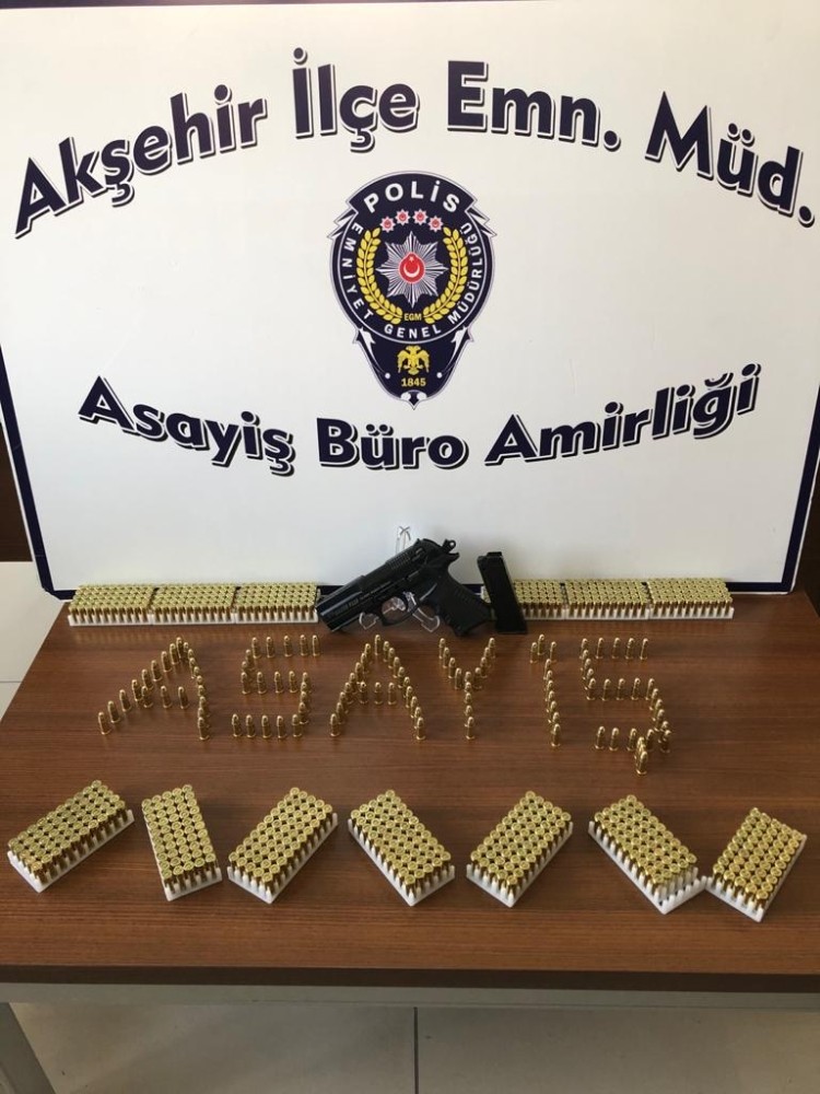 Konya’da bir evde silah ve 750 adet mermi ele geçirildi 