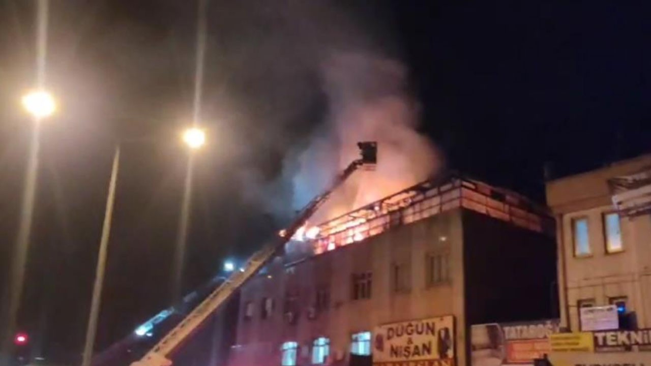Konya'da çatı katı alevlere teslim oldu
