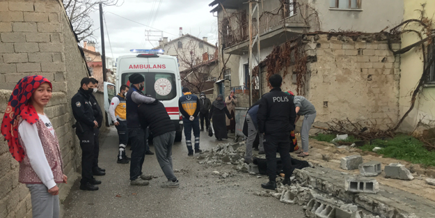 Çöken duvar 5 yaşındaki çocuğu hayattan kopardı