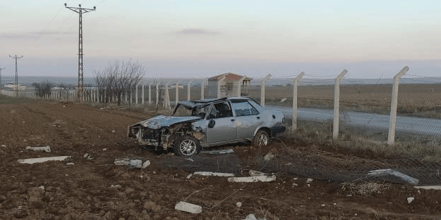 Konya'da devrilen otomobilin sürücüsü ağır yaralandı