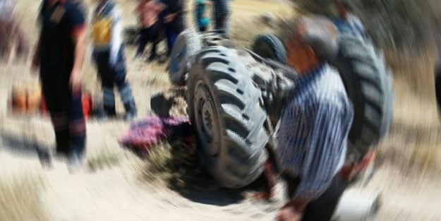 Konya'da devrilen traktörün altında kalan sürücü öldü