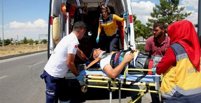 Konya’da iki otomobil çarpıştı: 7 kişi yaralı