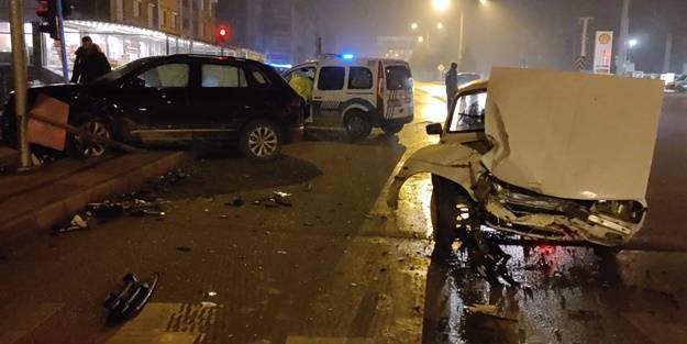 Konya'da kaza! 4 kişi yaralandı