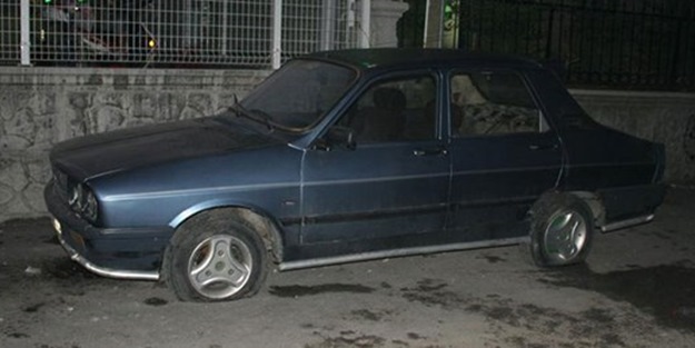 Otomobilden cephane çıktı!