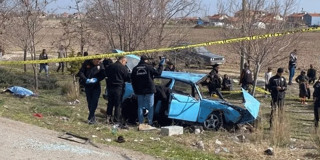 Konya'da otomobilin otobüs durağında bekleyenlere çarptığı kazada ölü sayısı 5'e çıktı