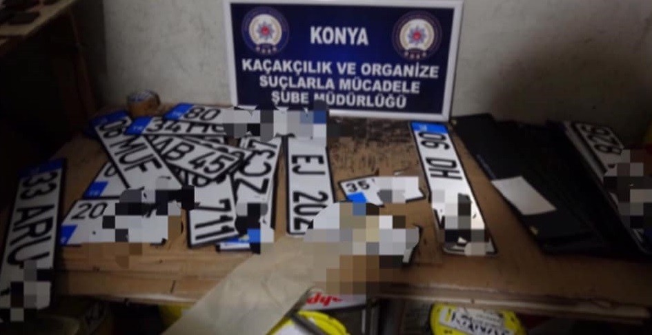 Konya’da sahte plaka basan kişilere operasyon:2 gözaltı 