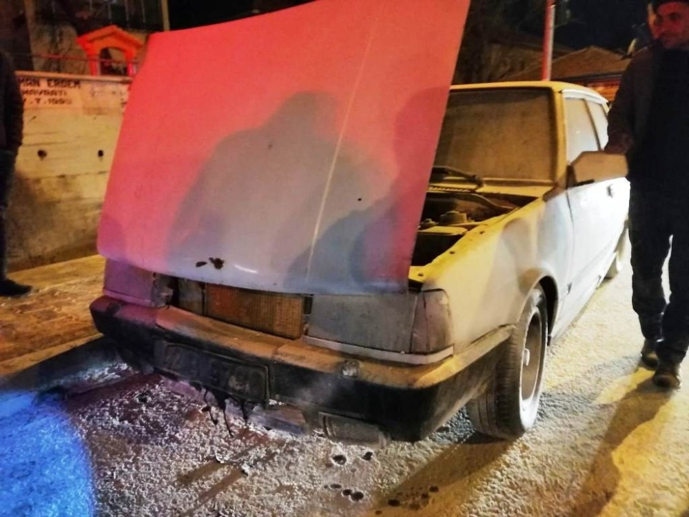 Konya’da seyir halindeki otomobil yandı 