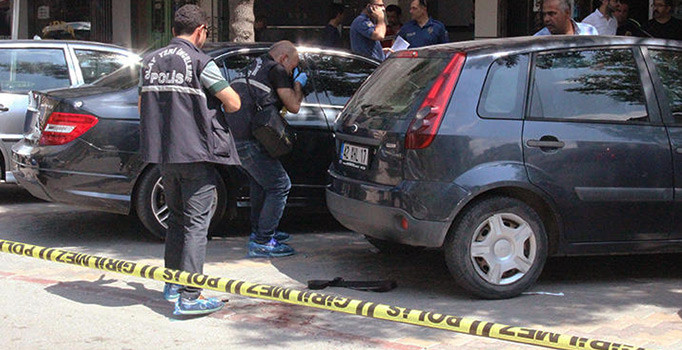 Konya’da sokak ortasında seyyar satıcıya kanlı infaz