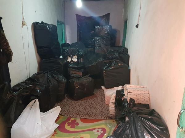 Konya'da Suriyeliye ait evde 40 bin paket sigara ele geçirildi