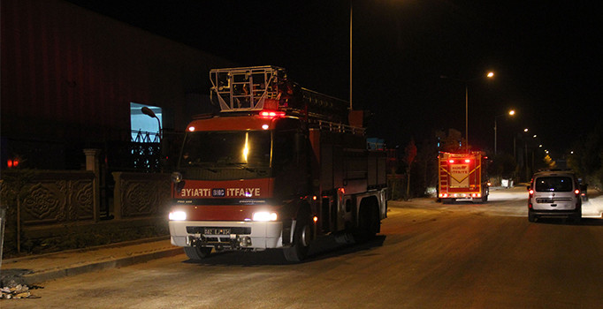 Konya'da tek katlı binada çıkan yangın korkuttu