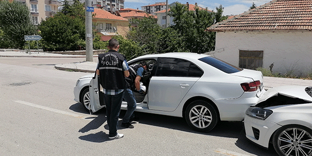Konya'da trafikte bıçaklı, sopalı kavga: 2 yaralı