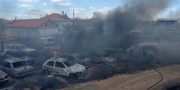 Konya'da yaklaşık 70 araç kül oldu