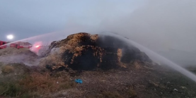 Konya'da yangın faciası! 20 bin balya saman kül oldu