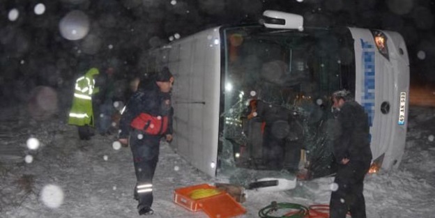 Konya'da yolcu otobüsü kazası: 25 yaralı