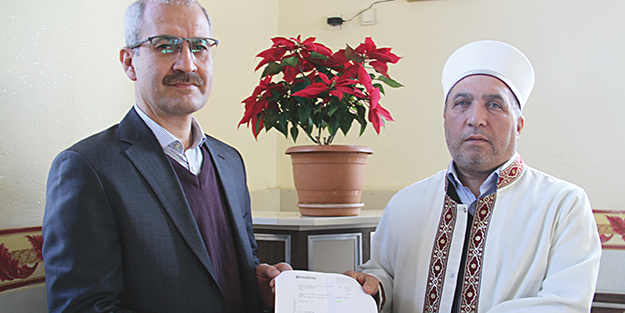 Konyalı imamdan depremzedelere anlamlı bağış! Açık artırmayla sattı
