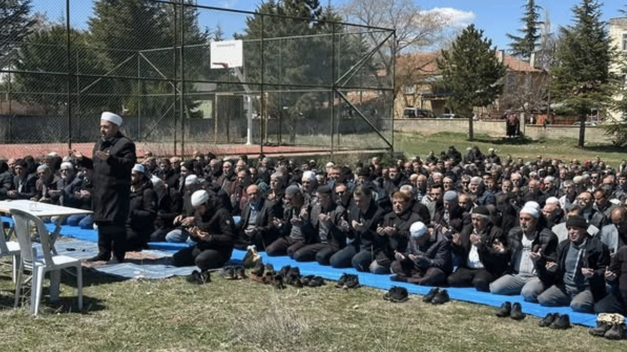 Konyalılar şükür duası yaptı